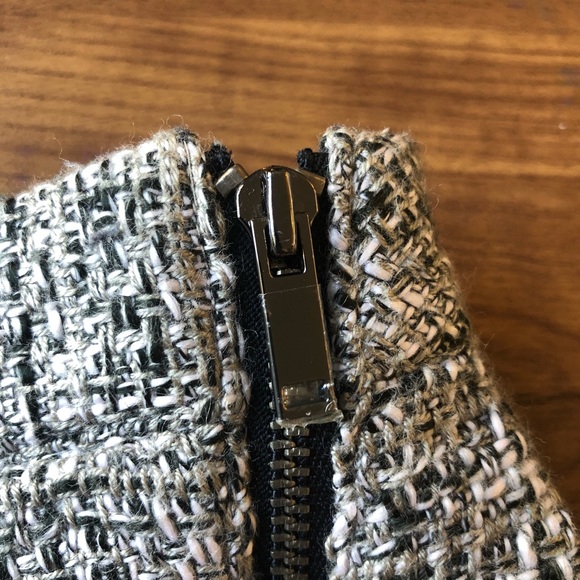 Banana Republic asymmetrical tweed skirt - Picture 5 of 11